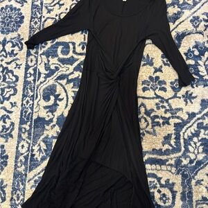Elegant Black Maxi Dress